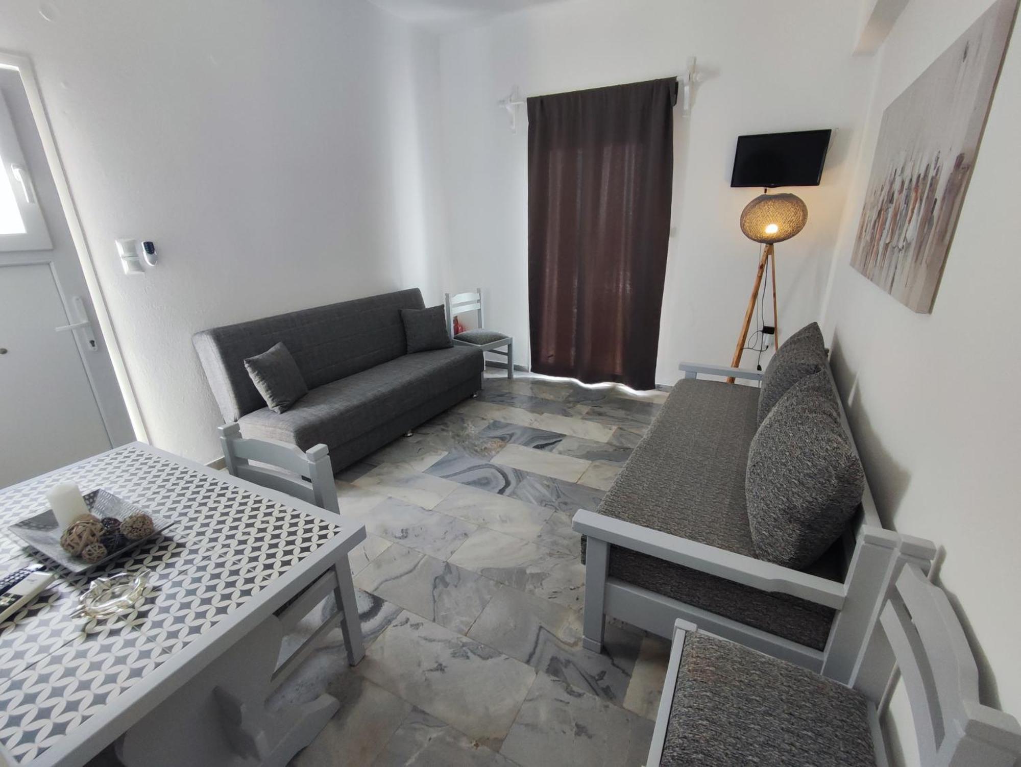 Galaxy Apartments Alikí الغرفة الصورة